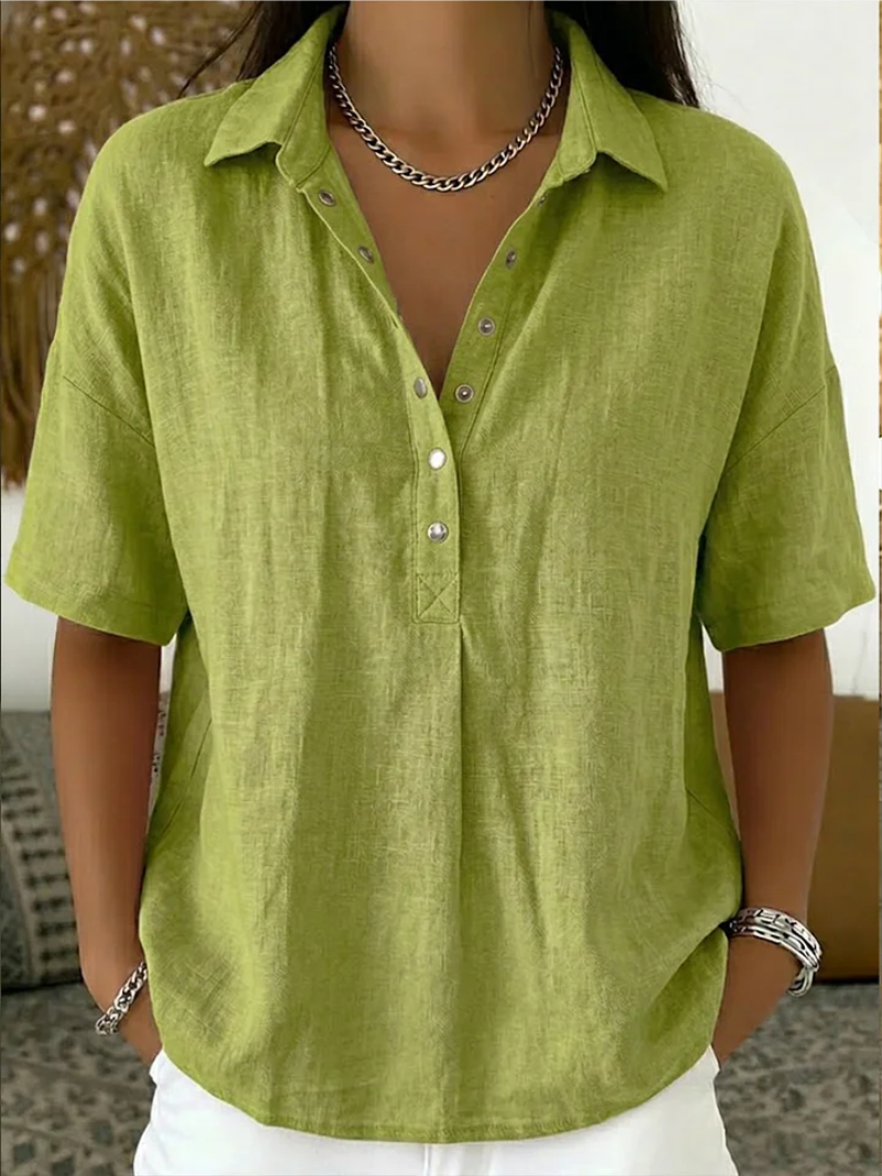 Blusa con cuello y detalle de botones