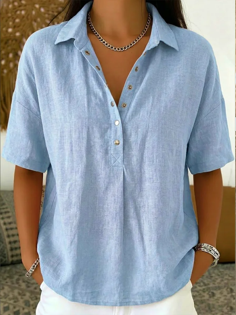 Blusa con cuello y detalle de botones