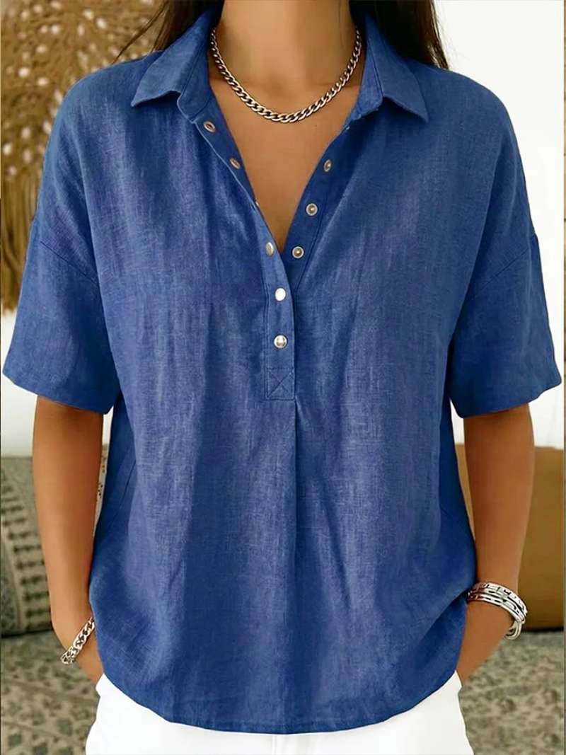 Blusa con cuello y detalle de botones