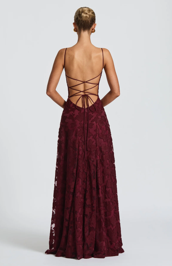 Vestido largo de encaje